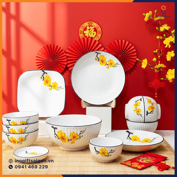 Bộ chén dĩa sứ in logo: Quà Tết cho doanh nghiệp giá tốt