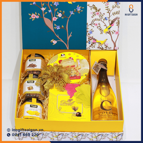 Hộp quà Tết màu vàng