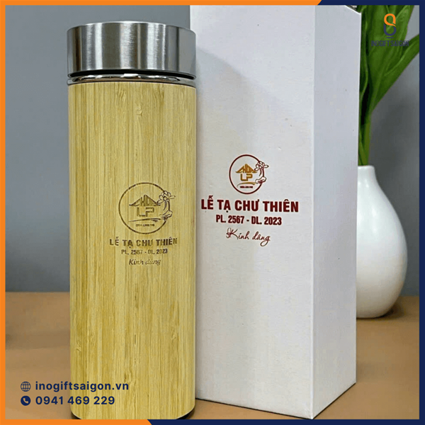 Bình giữ nhiệt thân gỗ khắc logo theo yêu cầu 